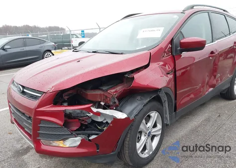 2014 Ford Escape Se z USA, uszkodzony, nr VIN 1FMCU9G9XEUA76427